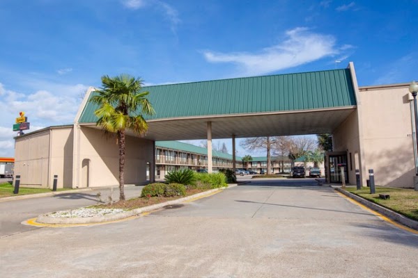 OYO Hotel Port Allen LA I-10 West interior
